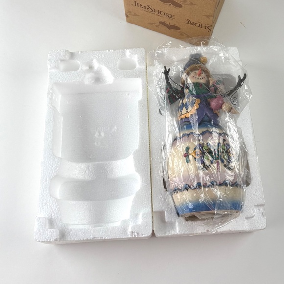 Jim Shore-"Winter's Tradition" Snowman/Ornaments figurine # 112252 - Picture 5 of 6